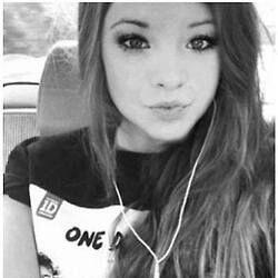 EyesBrooke's tweet photo. Kisses *o* http://t.co/ydYHHnfmnH
