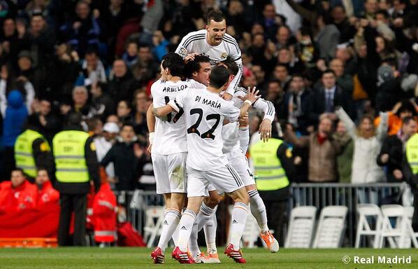 realmadriden's tweet photo. 3-0: Real Madrid take big step towards final http://t.co/zMwXbSDFJE #halamadrid http://t.co/7WtHyypkAU
