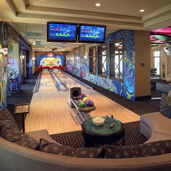 Dream1Homes's tweet photo. Indoor Bowling Alley http://t.co/jsqvj8m9y4