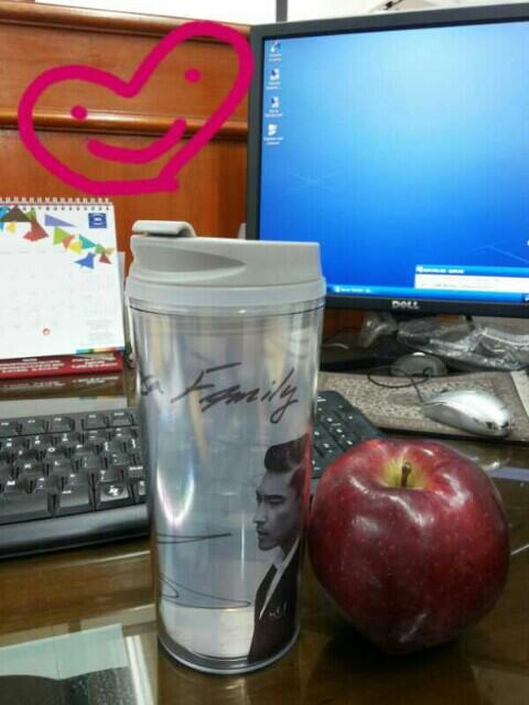 Hiantymulyadi's tweet photo. My healthy breakfast♥ the tumbler is my spirit and always cheering up my day. .. @danielhenney ^^ http://t.co/c1zhE3bFMM