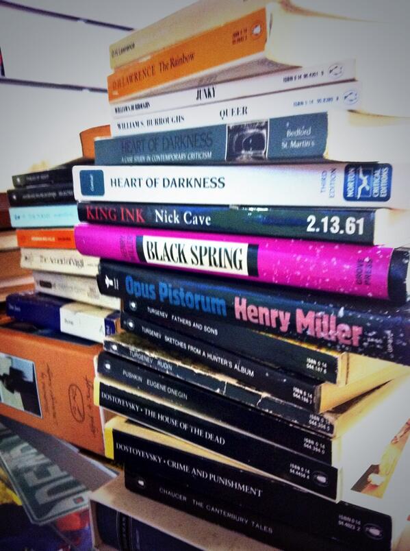 MellowMatts's tweet image. Over 300 books added to the shelves today! Lots of classics! #books #mellowmatts