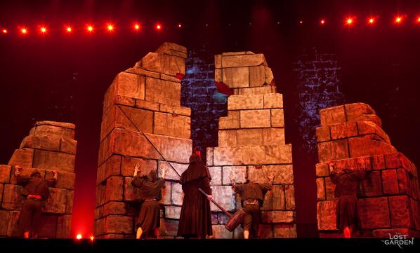 #뮤지컬 #로스트가든 이기적인 마음때문에 차가운 겨울 만이 남아있던 거인의 
정원에 따뜻한 봄이 올 수 있게, 이 높디 높은 장벽을 우리 함께 부숴볼까요?