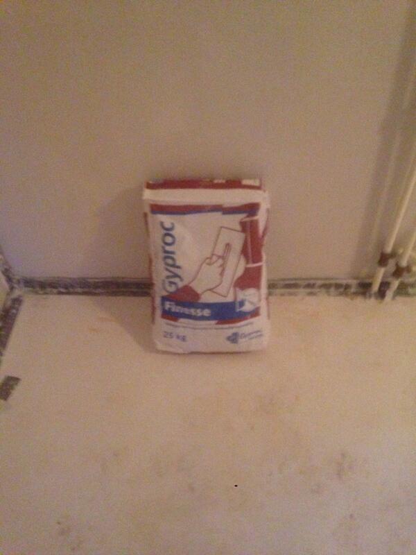 KevinArling's tweet photo. Keer wat anders dan knauf #gyproc #finesse met @falkeo1 http://t.co/TWCoEEAuLm
