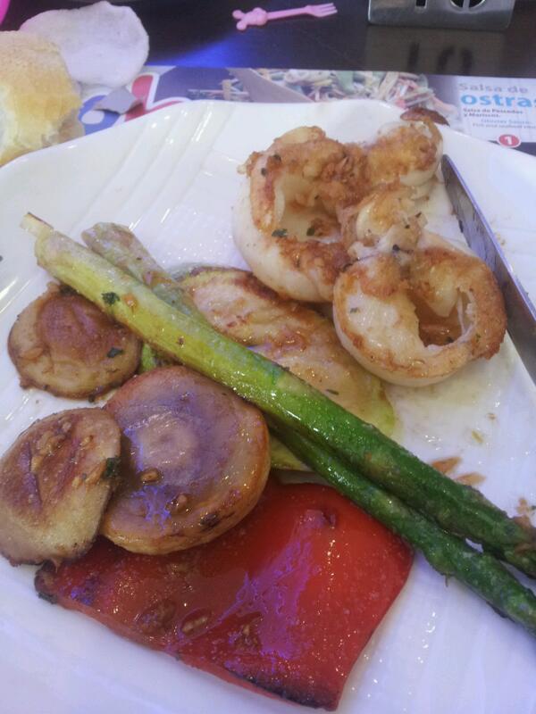 ToniToniselene's tweet photo. Mmmm rico rico http://t.co/JZYLmh5JdB