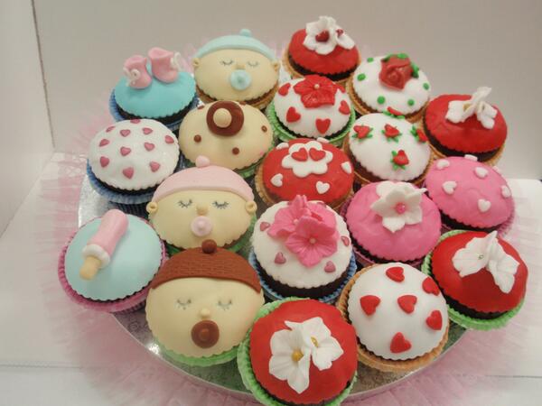 HPUENTETABLAS's tweet photo. CUPCAKES FONDANT http://t.co/yBmzovUwuh