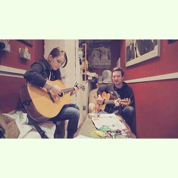 SimaSaharZerehi's tweet photo. My labour of luv on @billypettinger's collaboration w @frankturner on @Xtra_Mile http://t.co/5uaIJtpMtu #music http://t.co/GNHPdfXDSX