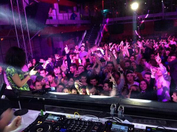 GVIVESdj's tweet photo. El sábado pasado fue increíble pero este sábado tendremos nada más y nada menos que a Roger Sanchez y Wally Lopez. http://t.co/xKnRnryfMA