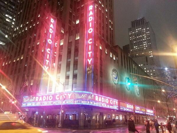 DoubleFours's tweet photo. Rangers game tonight #roadtripcontinues http://t.co/lvxenjs0tm