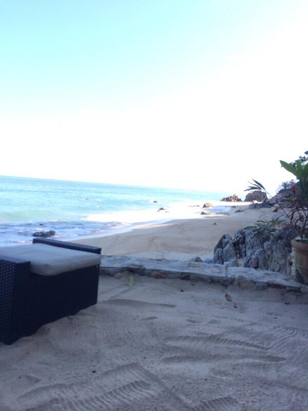 FeelFabRetreats's tweet photo. #silence #hotyoga #mexico #yogaretreat #gratitude @xinalani http://t.co/at7IGbhTGw