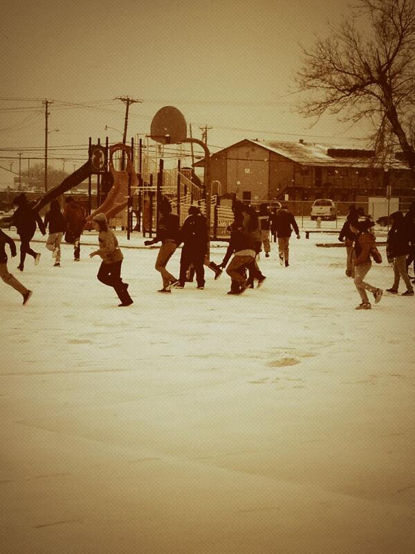 THEFMGILBERT's tweet photo. 5th grade snowball fight on Yukon Field @THEFMGILBERT http://t.co/6Y6dNBVYgq