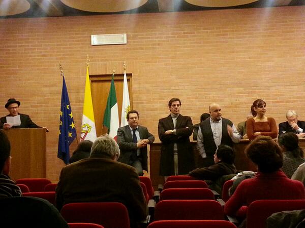 Il seminario dell'OdG si apre con la vertenza di #Sardegna1 <a href="/framadrigali/">Francesca Madrigali</a> #SAR2014 <a href="/giannizanata/">Gianni Zanata</a> ”