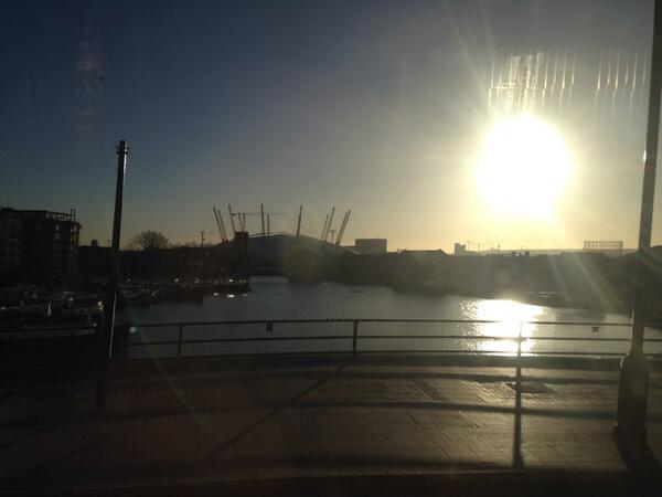 GrahamRand's tweet image. Arriving at Canary Wharf. It's going to be a nice day