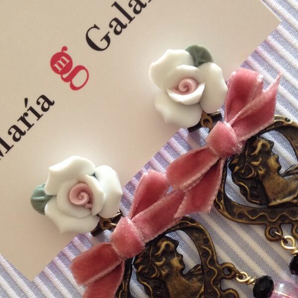 soymariagalan's tweet photo. Hoy a las cinco no puedes perderte mi showroom!!! Blas Infante 6-5 planta Sevilla #flamenca #feria #complementos http://t.co/1ZjJayNLP6