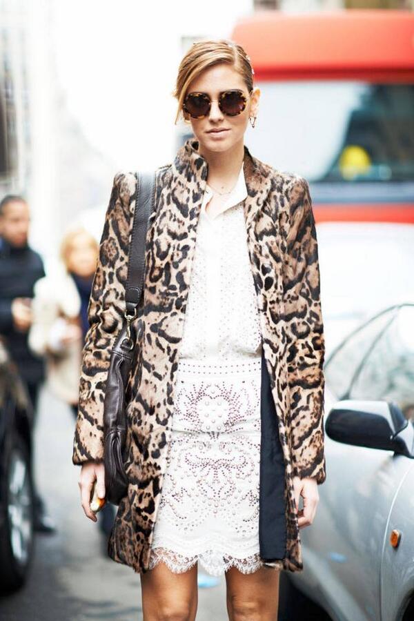 The real style in Milan is on the streets: on.elle.com/1h2H3EV