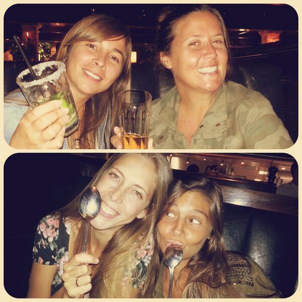 Gran Kansas! <a href="/agusstinitta/">agus vivone</a> <a href="/VickyGalli/">Vicky Galli</a> <a href="/BelenMdlC/">Belén de lasCarreras</a>