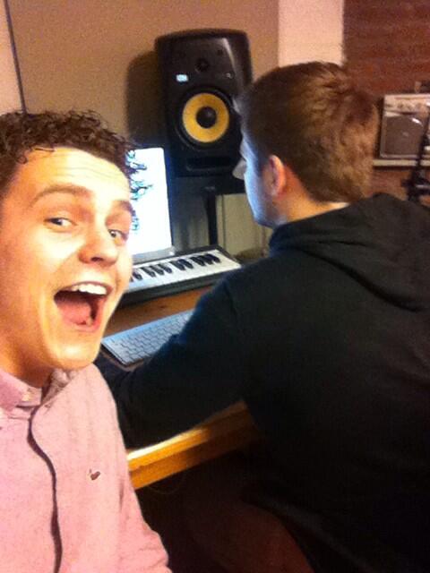 Studiotime yesterday with <a href="/DJRubenSosa/">Ruben</a>! Kutmuziek voorbereiden voor nacht v Esbeek 😉