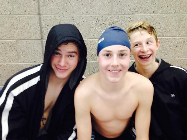 KaeKaeHack's tweet image. I miss my swim team like major! Wish our team was still together!! 😩😫😭😢😢