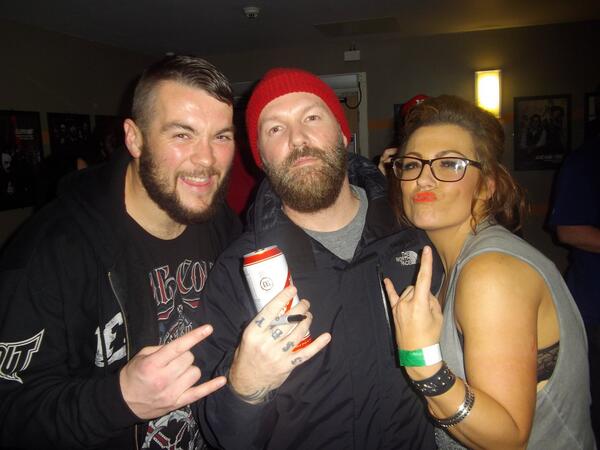 BigCheeseLogan's tweet photo. Backstage times with Limp Bizkit Fred Durst and @MsCandyCain http://t.co/tbogcJ027p