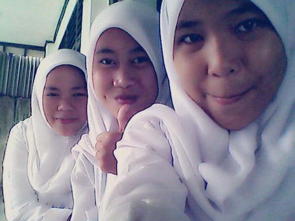 Anggi_pengo's tweet image. dilla . kholida . gua