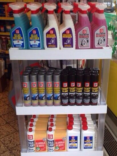 MarioJonker's tweet photo. #autopoetsen met #d2 http://t.co/0XH34Zo8QN