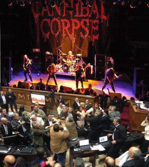 Suasana Sidang Paripurna Jaman Sekarang :v #CrazyPict