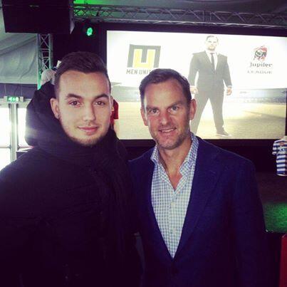 FCrequest's tweet image. Mede-oprichter Joost Jesse Visser heeft @FrankRonald1970 al bereid gevonden om een veiling artikel te doneren. #SR14