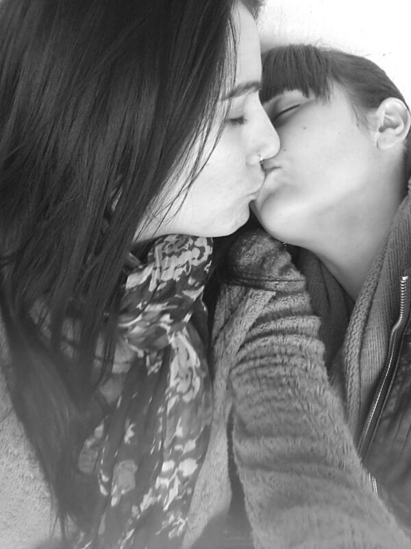 PatriLopez's tweet photo. Y como se le puede querer tanto a una cosita tan pequeñita  @jennyfer210392 http://t.co/GM0OU8npsE
