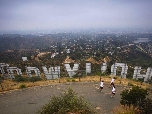 killervassy's tweet image. Damn it's just like gta 5