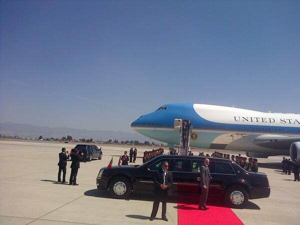 #Foto: El #AirForceOne y #LaBestia en el aeropuerto de Toluca #LíderesNA
