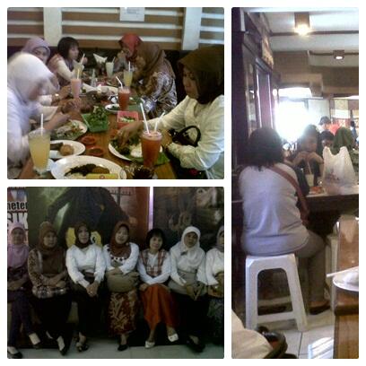 Makan Sore &amp; Nonton Bareng Bersama Kader PKK