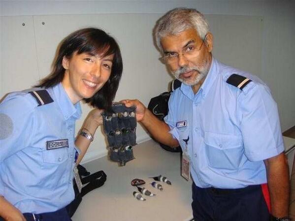 doudemo_torivia's tweet photo. 許された鳥たちは簀巻きから解放されていくhttps://t.co/jSfYHNqPro