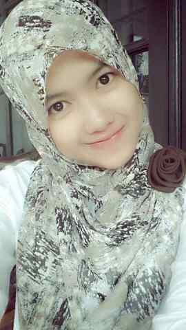 #hilang <a href="/teddy_haka/">Teddy Hari Kurnia</a> mohon info bagi yg melihat. Hilang sejak 16 feb 2014. Nama Sherly,kulit putih, tinggi 172 cm