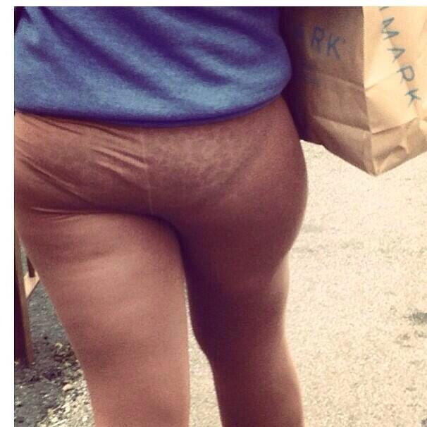 Granny thongs 2025