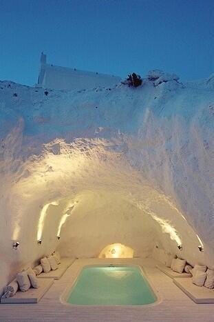 ExpIoreEarth's tweet photo. Cave Hot Tub in Santorini, Greece http://t.co/8P2e1pnqZb