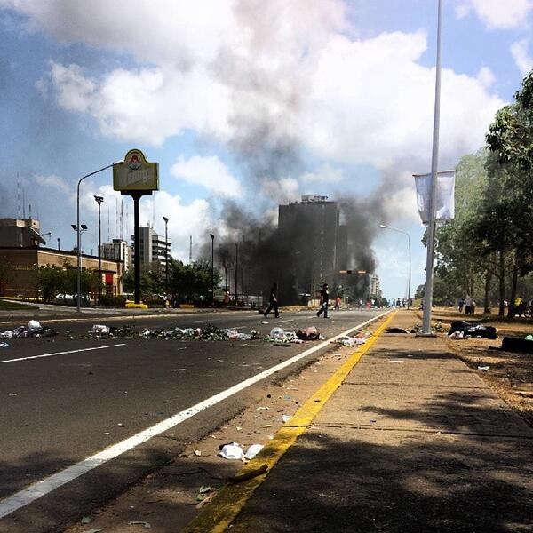 Marianalrr_'s tweet photo. Puerto Ordaz hace 25 min.. RT RT RT http://t.co/tiYZXbgVhp