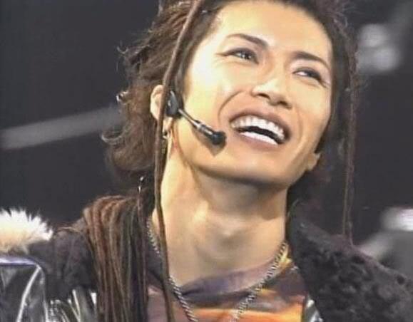 さーとり Gacktが笑うだけで笑顔になれる人rt Http T Co Y5mjzi5szq Twitter