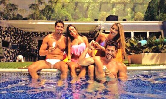 ascassias's tweet photo. @ZagonelMarcelo @_lelesantiago @RoniMOficial @oficialpolyana ♥Pra esse quarteto ficar completo só falta #VoltaLeticia http://t.co/rk63gMlibv