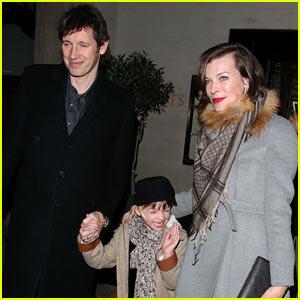 ClubMJovovich's tweet photo. @MillaJovovich: I'm So Proud of My Husband &amp; His Movie 'Pompeii' http://t.co/VldOZaKWk1 http://t.co/nGZ5g1no7a