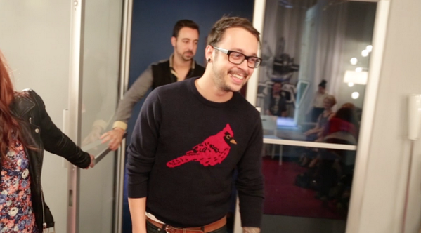 Petite visite surprise <a href="/jeffreypiton/">Jeffrey Piton</a> :) Sa rencontre avec <a href="/melissamaya/">Melissa Maya</a> ICI:  youtube.com/watch?v=DrRR9r… …