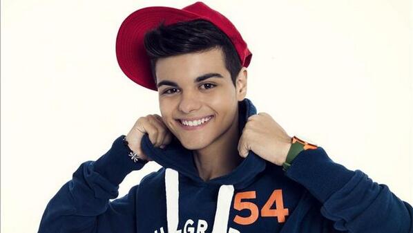 priscil08802404's tweet photo. @abrhammateo es una sensasion en youtube http://t.co/yc7kTbG7Vw