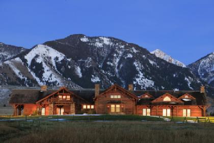 AmazingREPix's tweet image. Montana ranch home