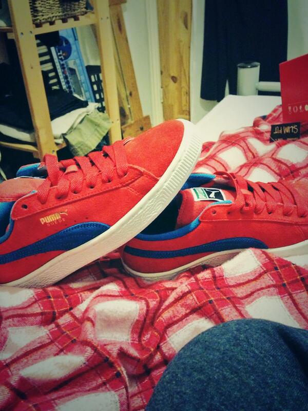 tom12456780's tweet image. New shoes! :p