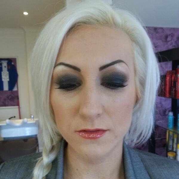 sallrose_makeup's tweet photo. http://t.co/XOiOa92Ied
