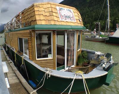 VisitBellaCoola's tweet photo. SPECIAL! Reserve 2nts on the Float House Inn before Mar 1st &amp; use our 2 man kayak &amp; 14 ft motorboat for FREE!!! http://t.co/zAIZPWTiF1