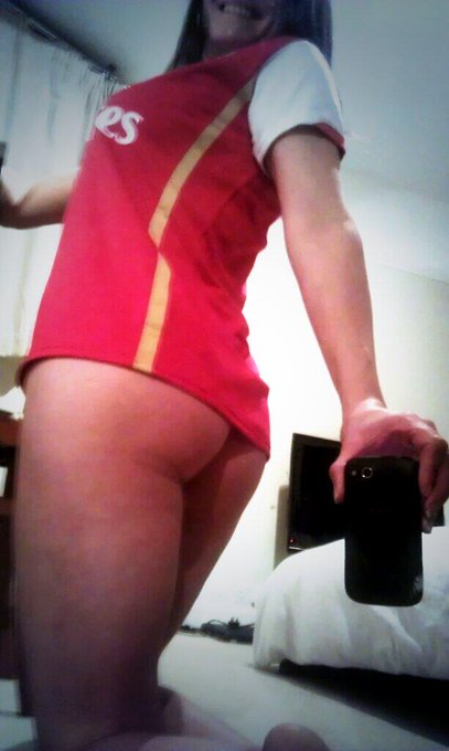 My lucky pants don't work anymore so I binned 'em and went commando. Up The Arse' ! #COYG #Gunners http://t<a href="/tag/coyg"class="tags"><span>#coyg</span></a><a href="/tag/gunners"class="tags"><span>#gunners</span></a>