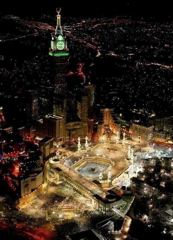 ExpIoreEarth's tweet photo. Beautiful Mecca at night. http://t.co/lcdDxbbBGN