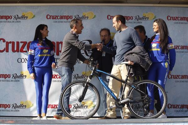 rec_victoria's tweet photo. Colaborando en la etapa prologo de la Vuelta Andalucía. 
Enhorabuena al ganador de la bici @Orbea http://t.co/fqj957p77b
