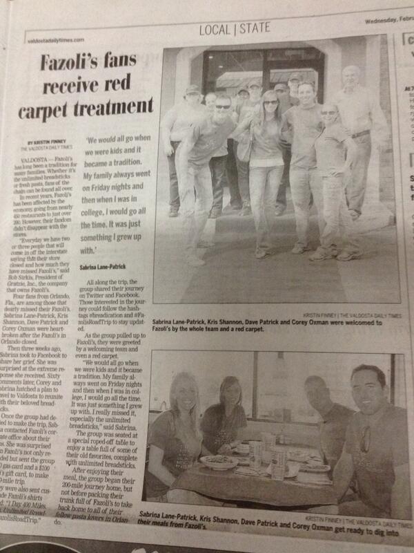 kristinpatt10's tweet image. @fazolis super fans made the Valdosta Daily Times. Yay breadsticks! #FazoliesRoadTrip #breadication