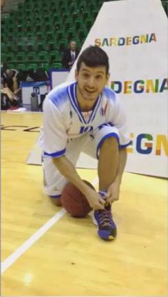 PaddyPowerItaly's tweet photo. @dinamo_sassari @MaximinoChe Complimenti per la vittoria! Lacci che vi fanno vincere non si cambiano! #allacciamoli http://t.co/ZDDl4XCSmg