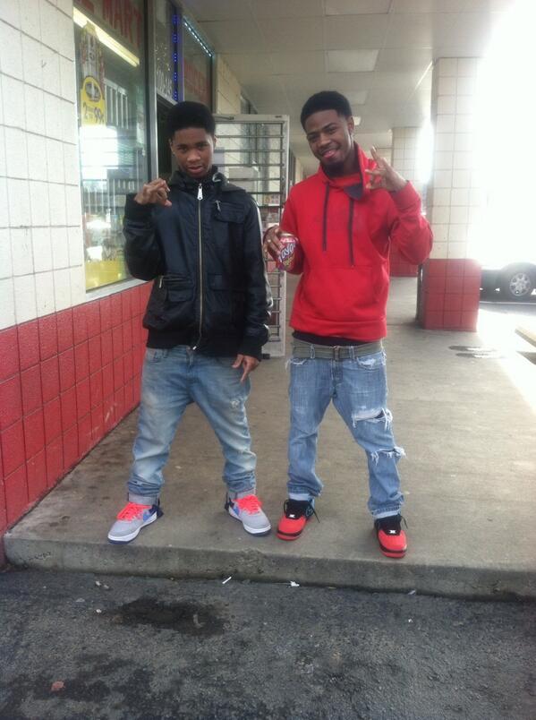 1800Dreamz's tweet photo. Love my lil buzo my shoota 🔫 http://t.co/ZxHQtBLI3E
